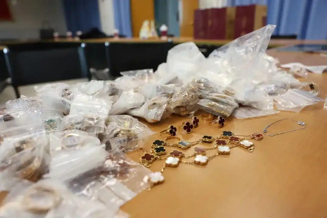 上海普陀警方捣毁网上售假团伙，7人因售假被刑拘  第1张