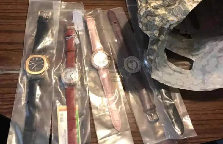 奢侈品虽爱却不追，路过新乐路竟被神秘人安利高仿表？  第4张
