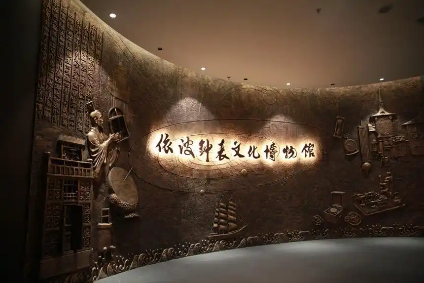 依波钟表文化博物馆：古今计时仪器齐聚，深圳钟表产业新发展  第1张