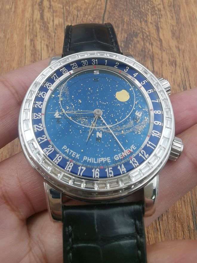 星空腕表的梦幻之美，百达翡丽如何将浩瀚星空微缩至表盘？  第4张