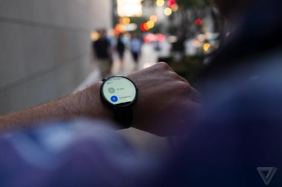 开售的Moto 360怎么样？国外科技网站评测来啦  第3张