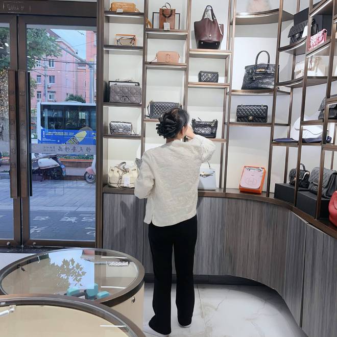 上海二手欧米茄市场升温如何选靠谱门店？这份攻略请收好