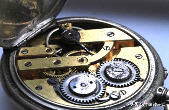 手表保养关键及部分品牌保养价格参考，你知道吗？  第1张