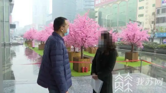 南京罗女士花20多万买劳力士情侣表，男款走时不准  第1张